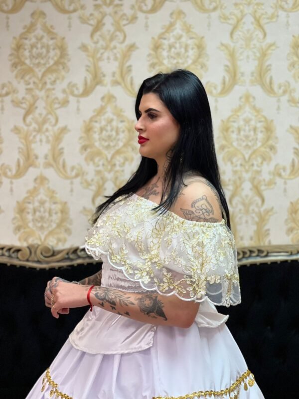 Blusa Babado Bordado Bco/Dou 047 - Imagem 3