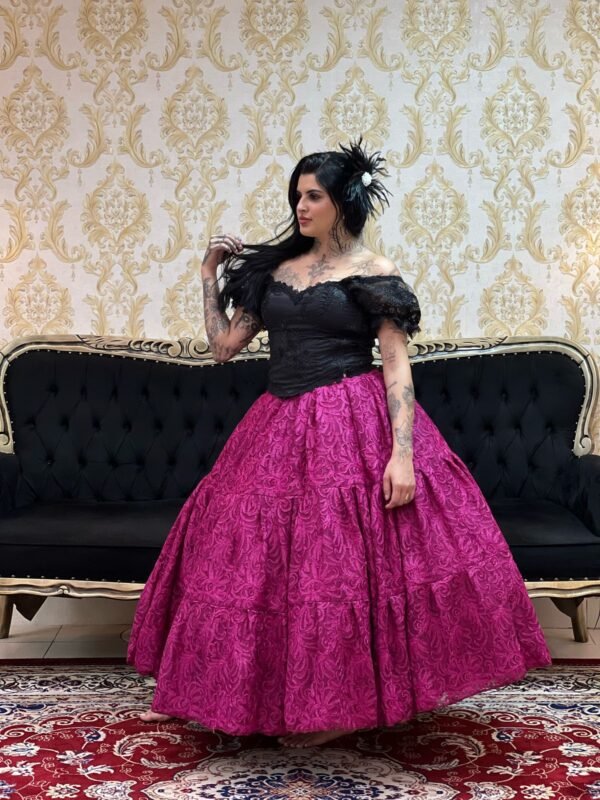 Blusa Bordada Preta 206