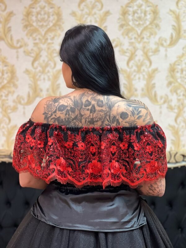 Blusa Babado Bordado Pto/Verm 210 - Imagem 4