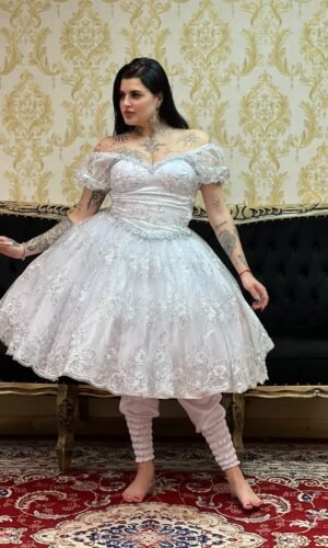 Saia Bordada Curta Bca/Prata 061