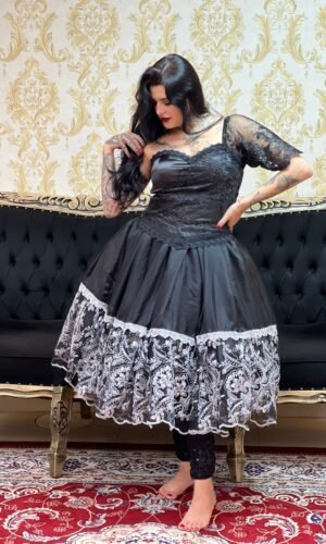 Saia 1 babado Curta Voal/Tule Pto/Pta 2018