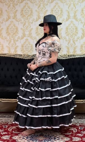 Corpete Bordado Branco/Preto 015