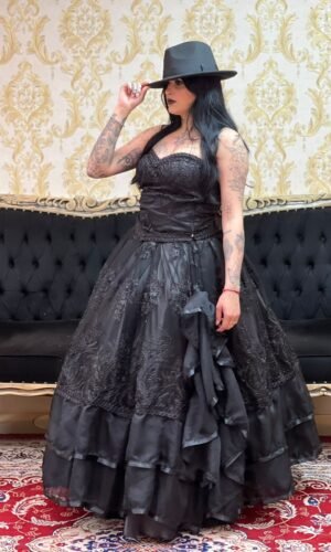 Saia Cabaré Preto 2208