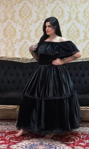 Blusa Babado Veludo Preto 242