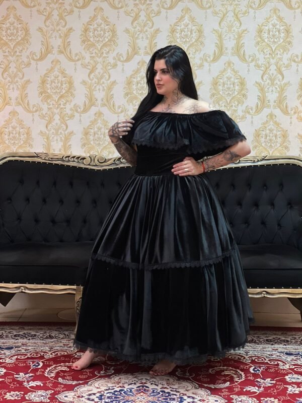 Blusa Babado Veludo Preto 242
