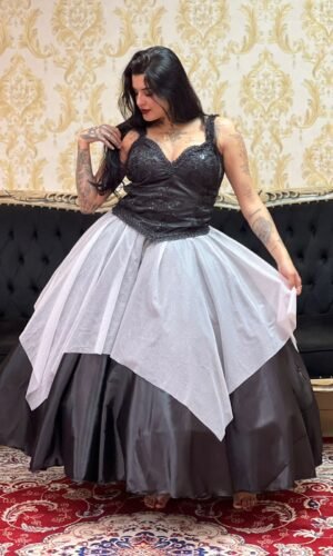 Saia Mulambo Preto/Bco 2011