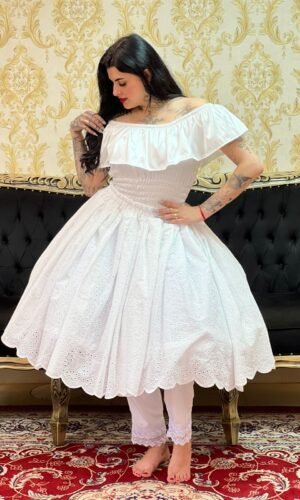 Saia Broderi Curta Branca 060