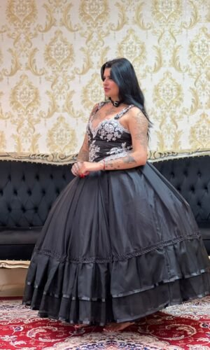 Corpete Decote V Preto/Prata 261