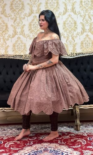 Corpete Broderi Marrom 801