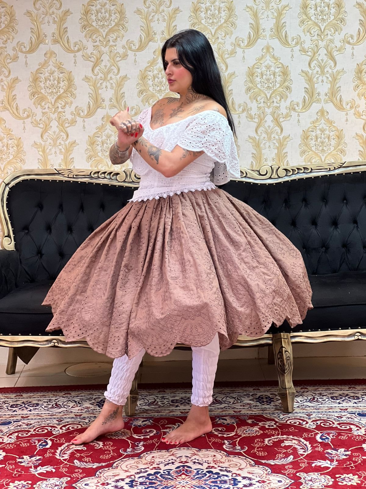 Saia Broderi Curta Marrom 919