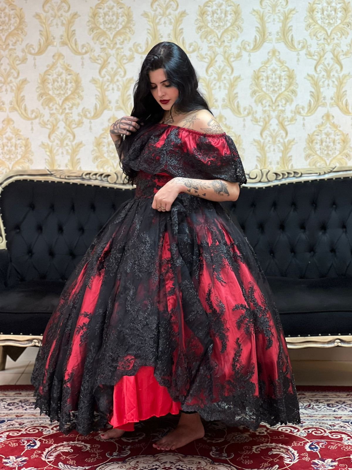 Blusa Babado Bordado Verm/Pto 159