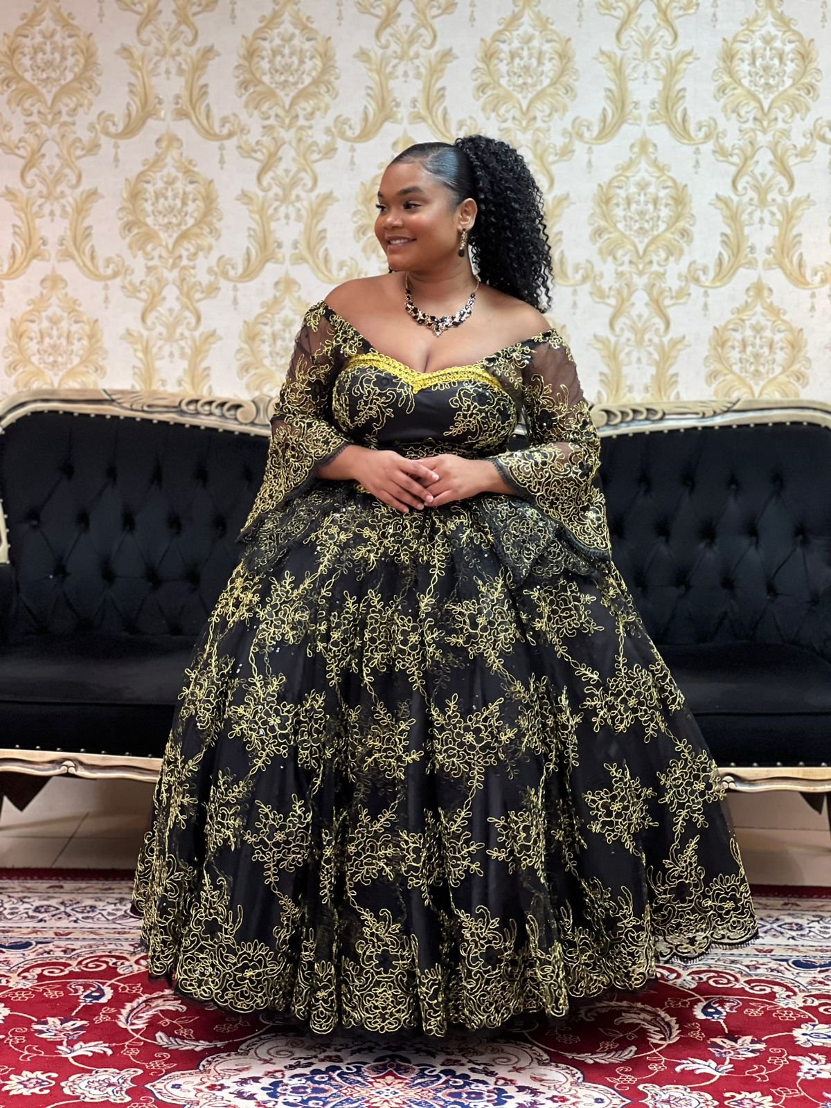 Saia Bordada Paete Longa Preto/Dou 2398