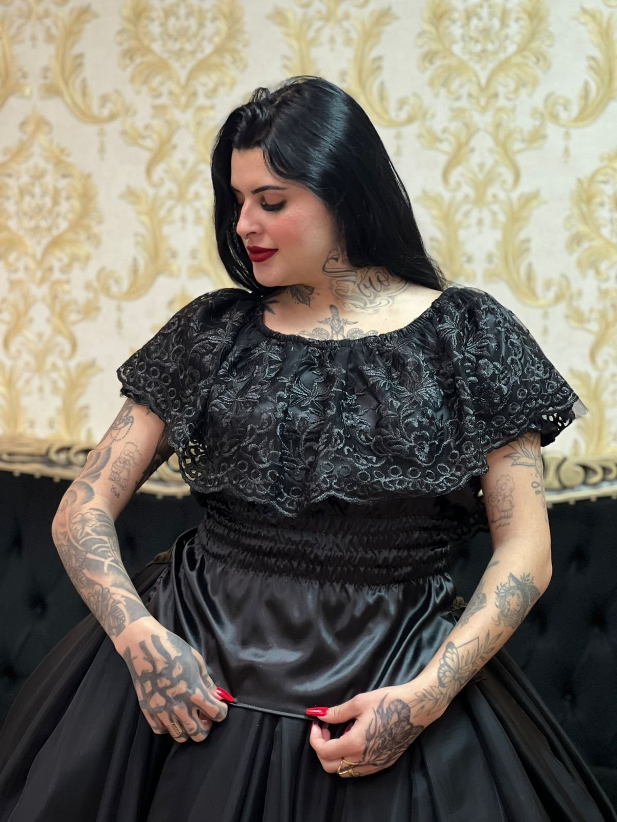 Blusa Babado Bordado Preto 207