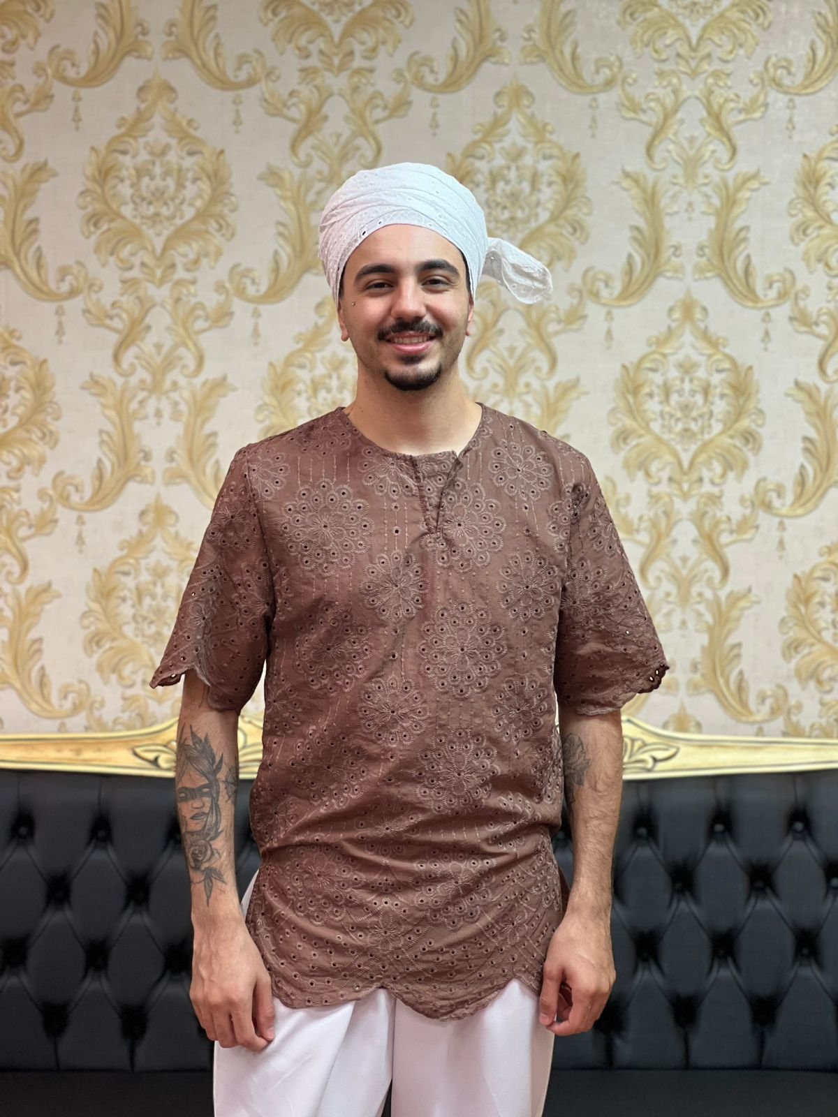 Kafta Broderi Marrom 900