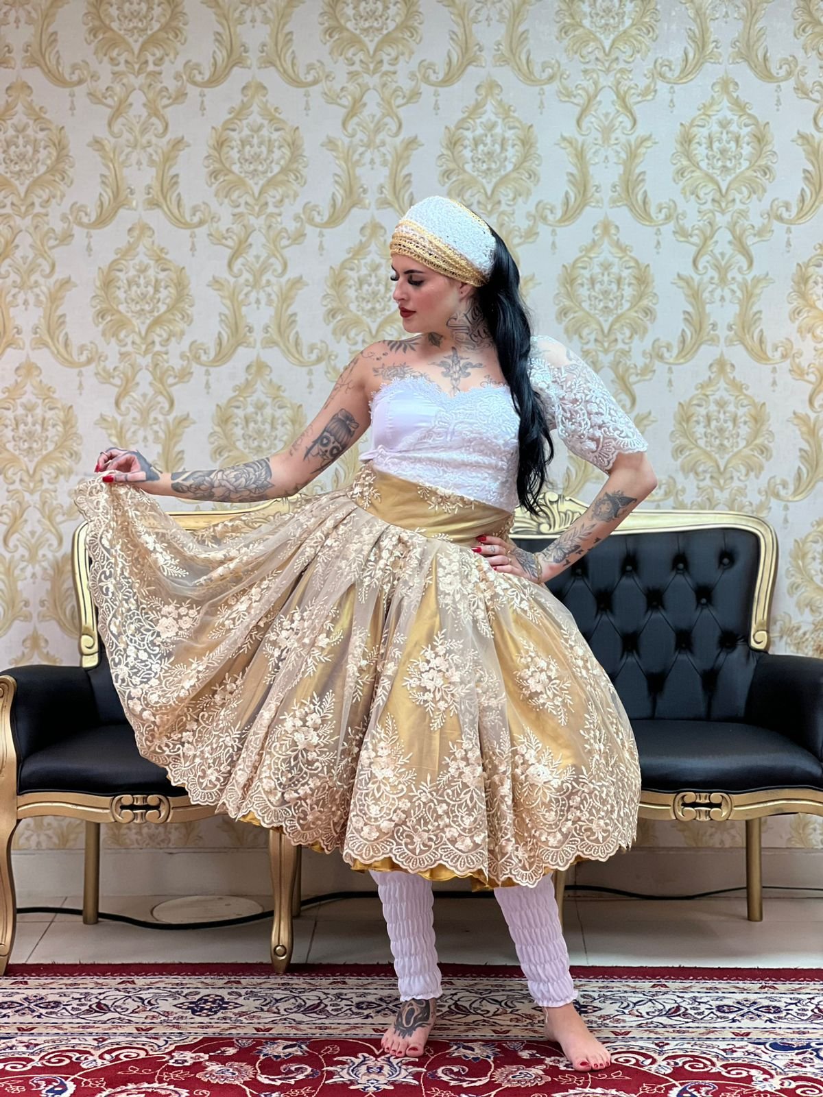 Saia Bordada Curta Dourada 359